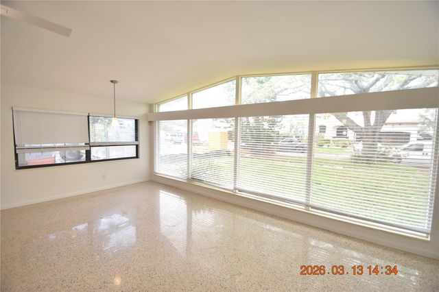 528 SUWANEE CIRCLE, Tampa, FL 33606