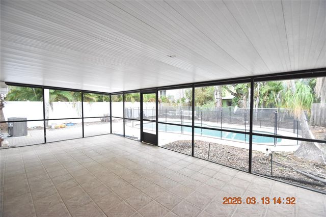 528 SUWANEE CIRCLE, Tampa, FL 33606