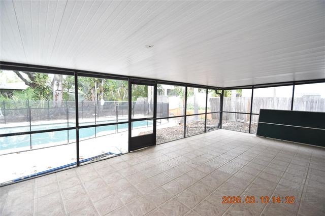 528 SUWANEE CIRCLE, Tampa, FL 33606