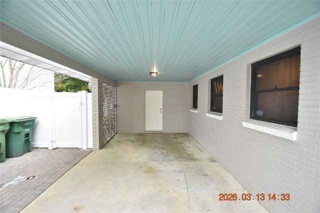 528 SUWANEE CIRCLE, Tampa, FL 33606