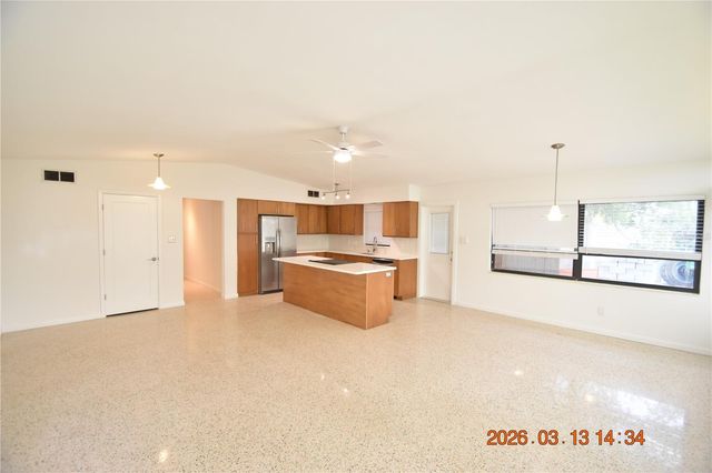 528 SUWANEE CIRCLE, Tampa, FL 33606