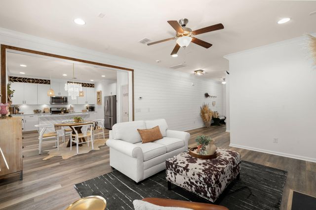425 Cherrybark Oak Street, Summerville, SC 29486