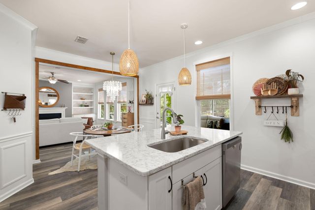 425 Cherrybark Oak Street, Summerville, SC 29486