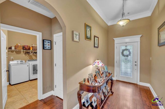404 Hunts Landing Drive, Kathleen, GA 31047