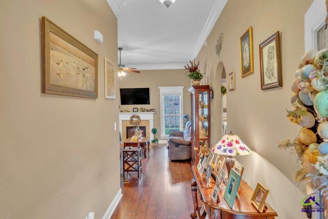404 Hunts Landing Drive, Kathleen, GA 31047