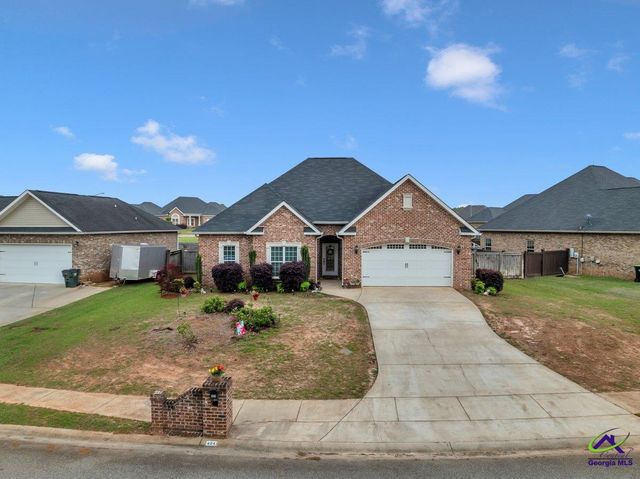 404 Hunts Landing Drive, Kathleen, GA 31047