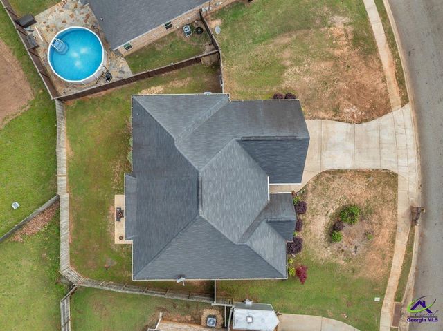 404 Hunts Landing Drive, Kathleen, GA 31047