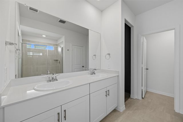 6645 Valley Lake Lane, Fort Worth, TX 76036