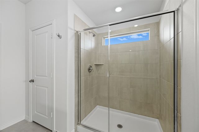 6645 Valley Lake Lane, Fort Worth, TX 76036