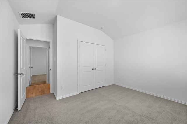 6645 Valley Lake Lane, Fort Worth, TX 76036