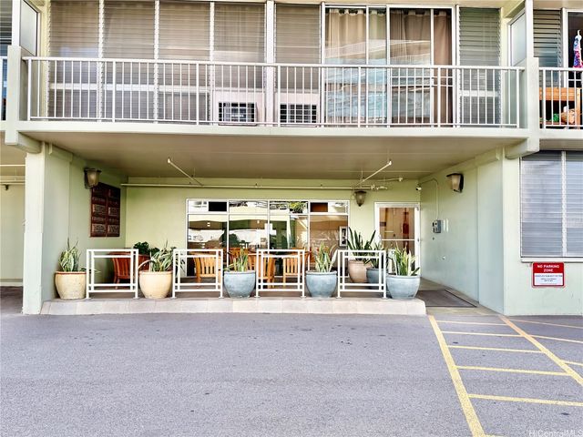 2522 Date Street 1204, Honolulu, HI 96826