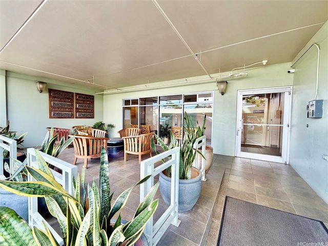 2522 Date Street 1204, Honolulu, HI 96826
