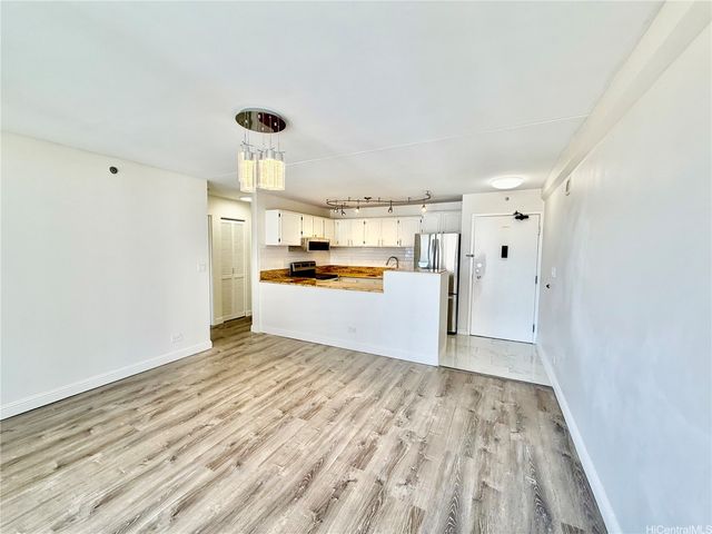 2522 Date Street 1204, Honolulu, HI 96826