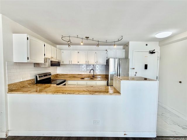 2522 Date Street 1204, Honolulu, HI 96826