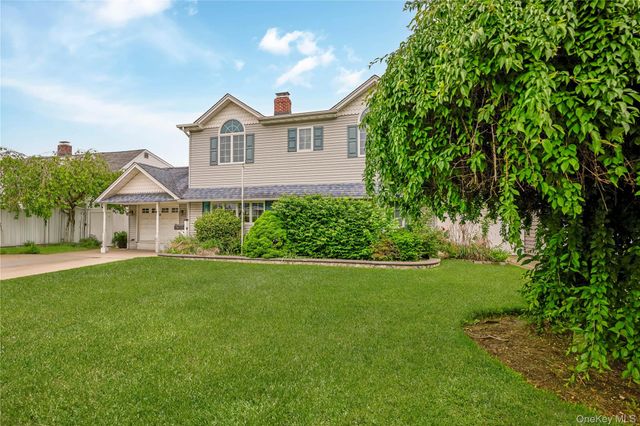 88 Bloomingdale Road, Levittown, NY 11756