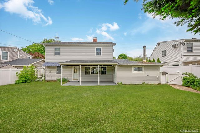 88 Bloomingdale Road, Levittown, NY 11756