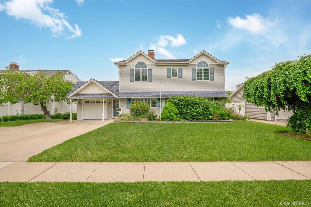 88 Bloomingdale Road, Levittown, NY 11756