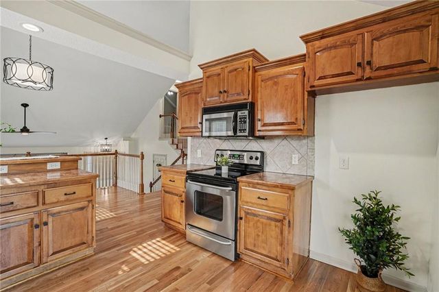 1408 NE 196TH Court, Smithville, MO 64089