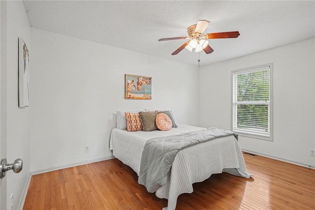 1408 NE 196TH Court, Smithville, MO 64089