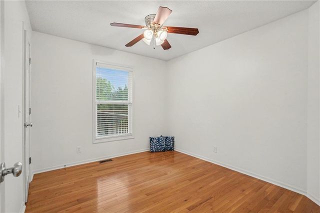 1408 NE 196TH Court, Smithville, MO 64089