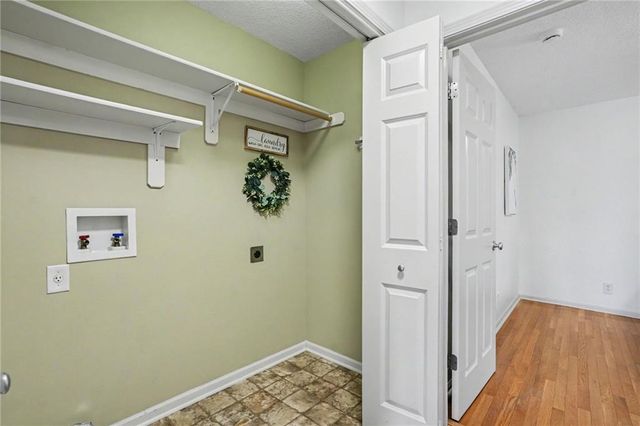 1408 NE 196TH Court, Smithville, MO 64089