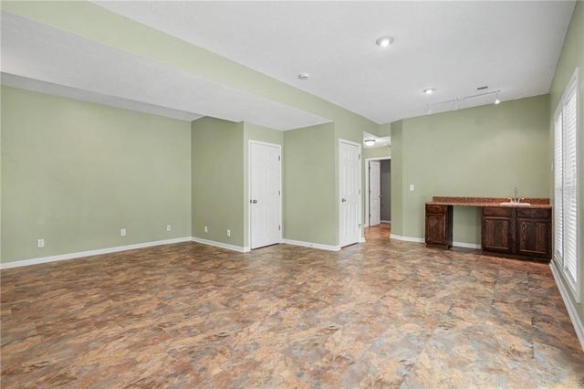 1408 NE 196TH Court, Smithville, MO 64089