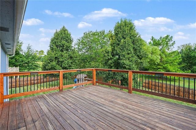 1408 NE 196TH Court, Smithville, MO 64089