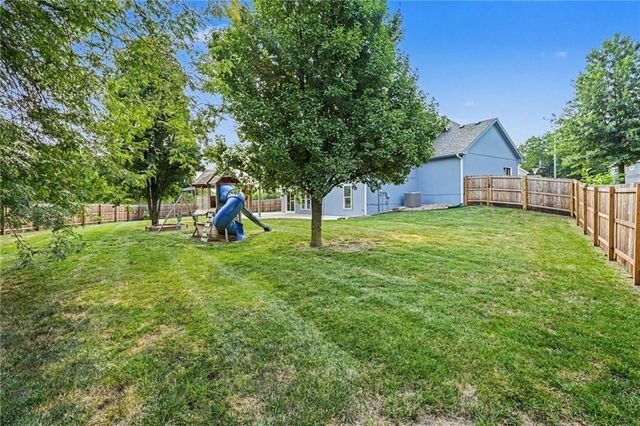 1408 NE 196TH Court, Smithville, MO 64089