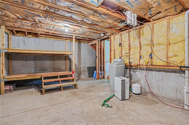 1408 NE 196TH Court, Smithville, MO 64089