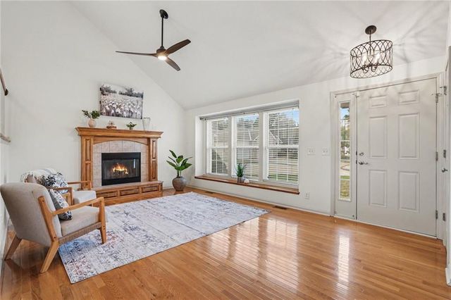 1408 NE 196TH Court, Smithville, MO 64089