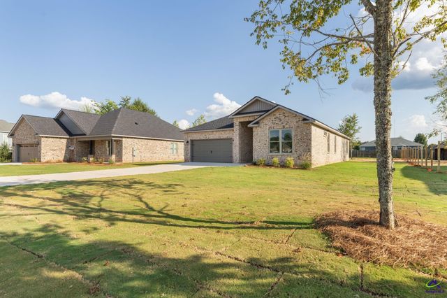 224 Farmland Circle, Perry, GA 31069