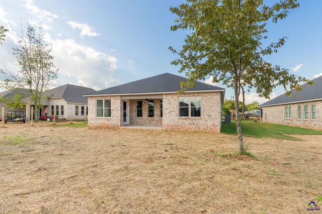 224 Farmland Circle, Perry, GA 31069