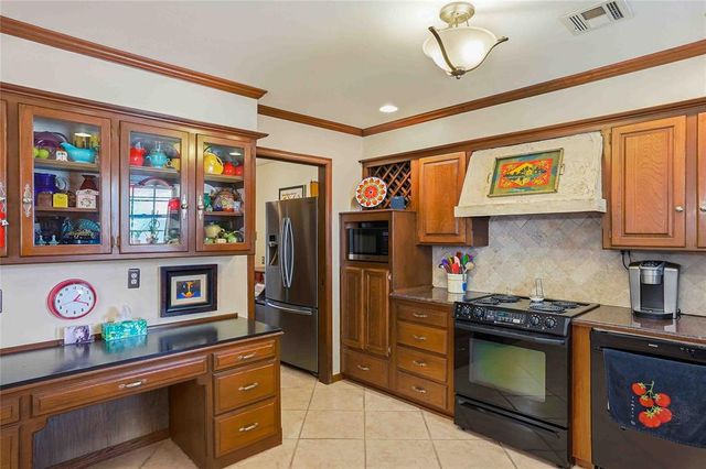 3009 Hemingford Lane, Oklahoma City, OK 73120