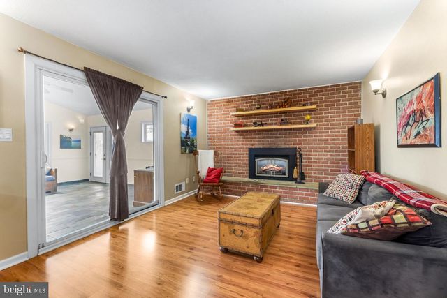 211 BOND AVE, Reisterstown, MD 21136