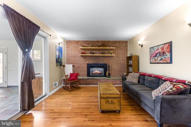 211 BOND AVE, Reisterstown, MD 21136