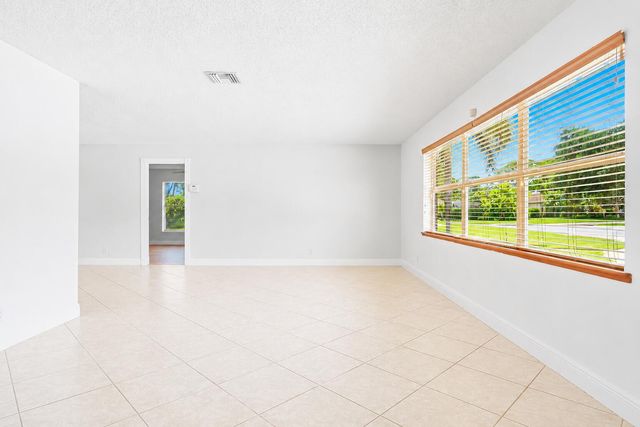 1966 Emilio Lane, West Palm Beach, FL 33406