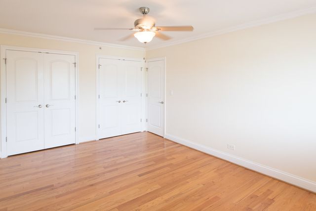 2206 S Goebbert Road 404, Arlington Heights, IL 60005