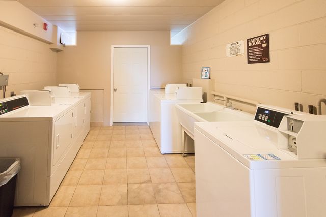 2206 S Goebbert Road 404, Arlington Heights, IL 60005