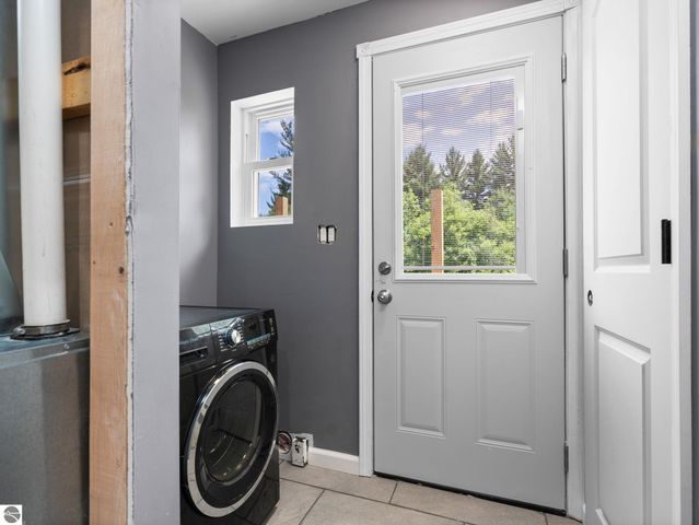 5321 S Jeffs Road, Falmouth, MI 49632