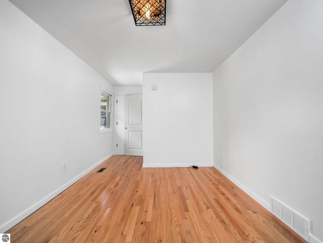 5321 S Jeffs Road, Falmouth, MI 49632