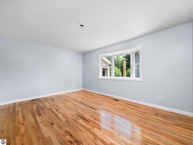 5321 S Jeffs Road, Falmouth, MI 49632