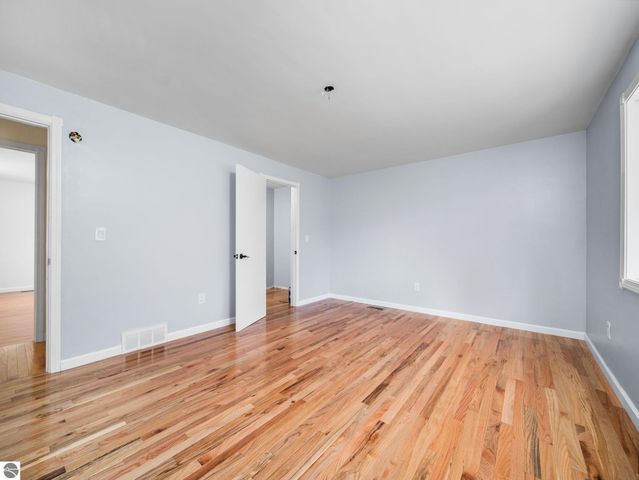 5321 S Jeffs Road, Falmouth, MI 49632