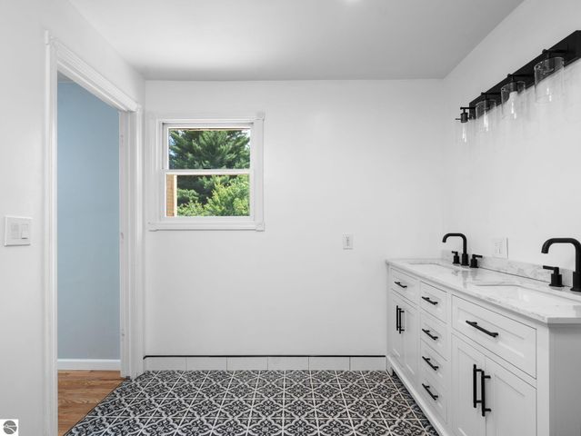 5321 S Jeffs Road, Falmouth, MI 49632