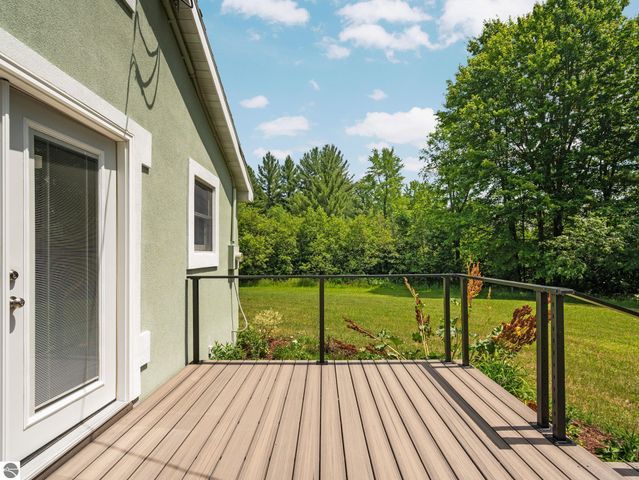 5321 S Jeffs Road, Falmouth, MI 49632