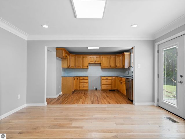 5321 S Jeffs Road, Falmouth, MI 49632