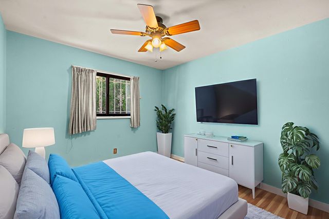 705 Kentucky Street SE, Albuquerque, NM 87108