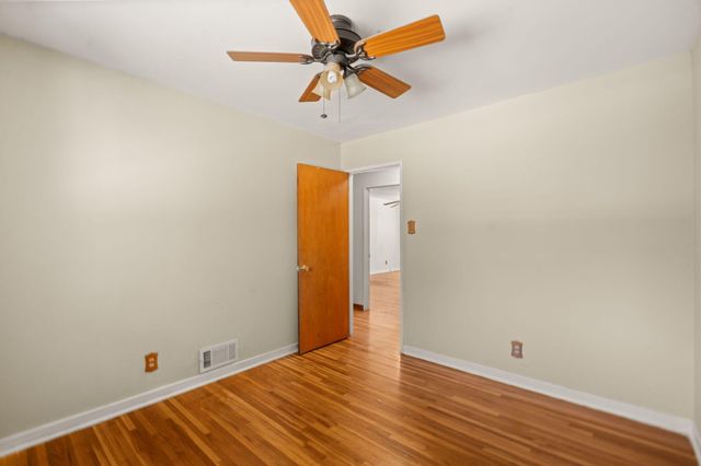 705 Kentucky Street SE, Albuquerque, NM 87108
