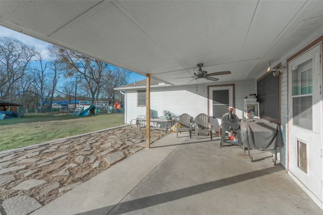 189 Lee Boulevard, Pottsboro, TX 75076