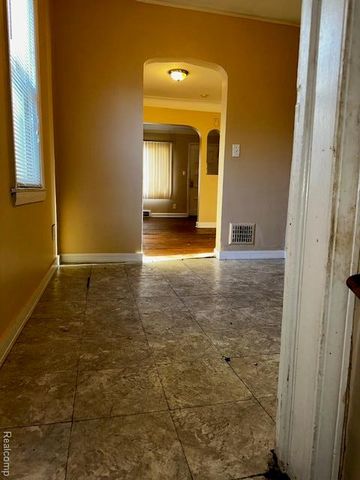 7275 Meadow Avenue, Warren, MI 48091