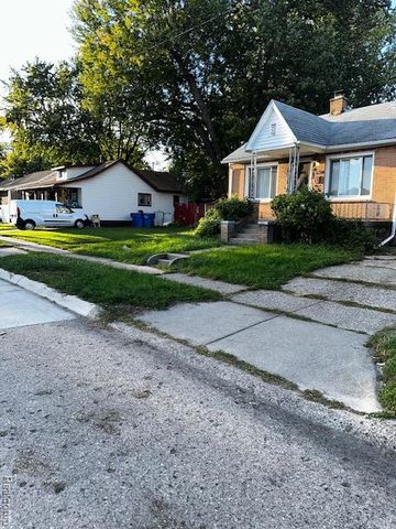 7275 Meadow Avenue, Warren, MI 48091